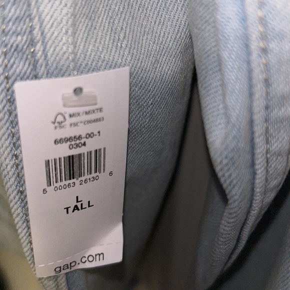 *SOLD*NWT GAP ICON Denim Jacket~Size Large Tall - Picture 2 of 5